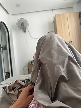 Snapshot of gold221298 chatting on February 3, 1:59 am gold221298 online show from February 3, 1:59 am