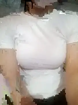 quynhlyyy online show from April 6, 1:25 am