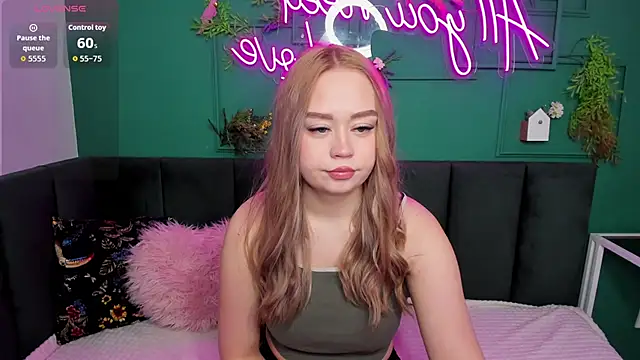 Snapshot of BellaAiry chatting on March 23, 1:31 am BellaAiry online show from March 23, 1:31 am