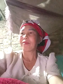 Snapshot of lena-cute chatting on February 17, 11:33 pm lena-cute online show from February 17, 11:33 pm