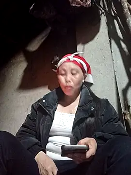 Snapshot of lena-cute chatting on February 21, 12:17 pm lena-cute online show from February 21, 12:17 pm