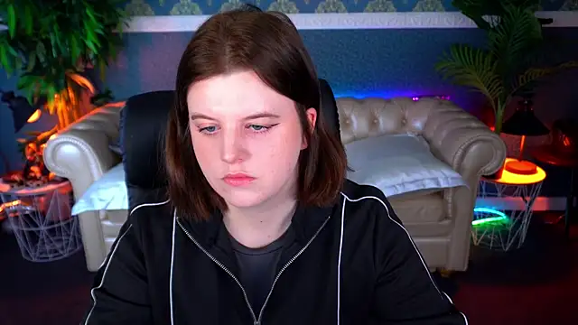 KristiFoxy online show from April 12, 5:12 am