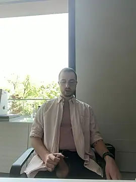 ItalianAlex online show from June 1, 10:06 am
