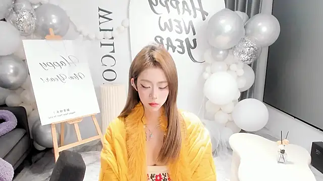 Snapshot of hotgirl0111 chatting on February 14, 11:51 am hotgirl0111 online show from February 14, 11:51 am