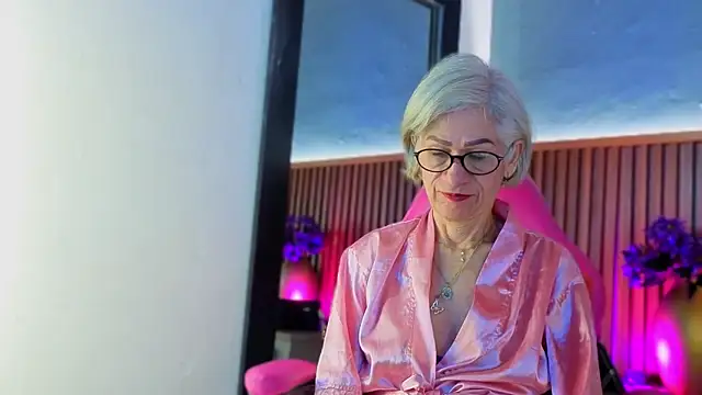 miss monserrate01 online show from March 31, 1:44 pm