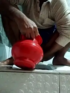 Snapshot of sos-boy chatting on February 18, 4:41 am sos-boy online show from February 18, 4:41 am