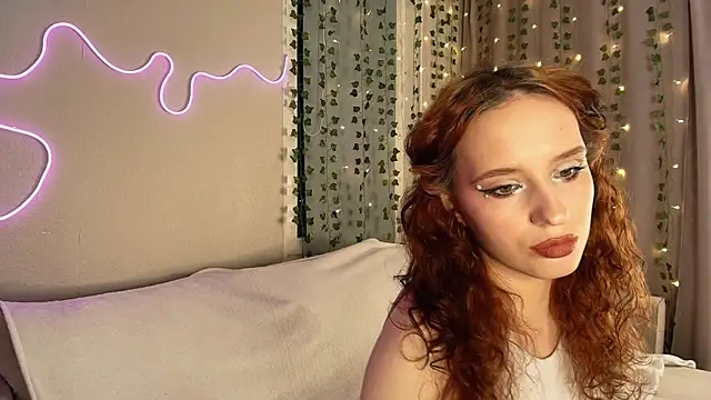 Snapshot of alexandro_princess chatting on February 15, 5:09 pm alexandro princess online show from February 15, 5:09 pm