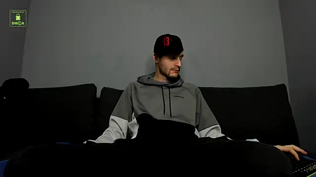 Snapshot of Deymond_Russo chatting on February 25, 12:37 pm Deymond Russo online show from February 25, 12:37 pm