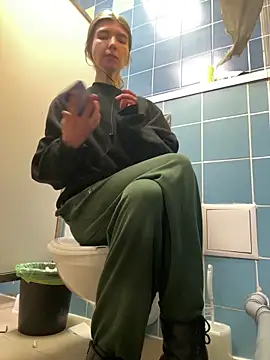 Snapshot of Bubble_Chloe chatting on February 24, 2:26 pm Bubble Chloe online show from February 24, 2:26 pm