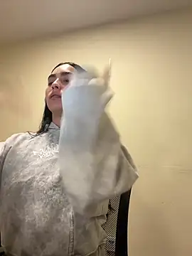 Sara Fernandez  online show from March 31, 2:06 pm