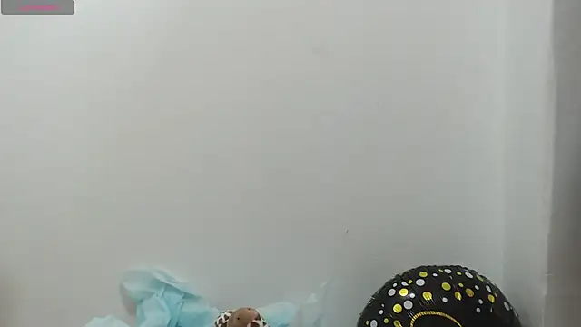 Snapshot of CarolRousee chatting on February 19, 7:32 pm CarolRousee online show from February 19, 7:32 pm