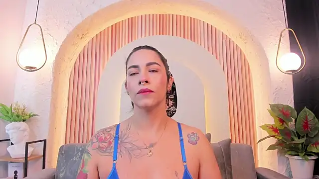 violet scott  online show from February 26, 10:14 am