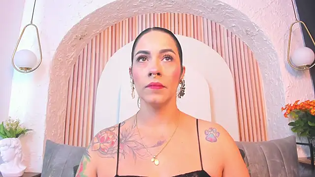 violet scott  online show from June 2, 10:28 am