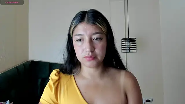 Snapshot of Dahiana_Dmour_ chatting on April 24, 4:09 pm Dahiana Dmour online show from April 24, 4:09 pm