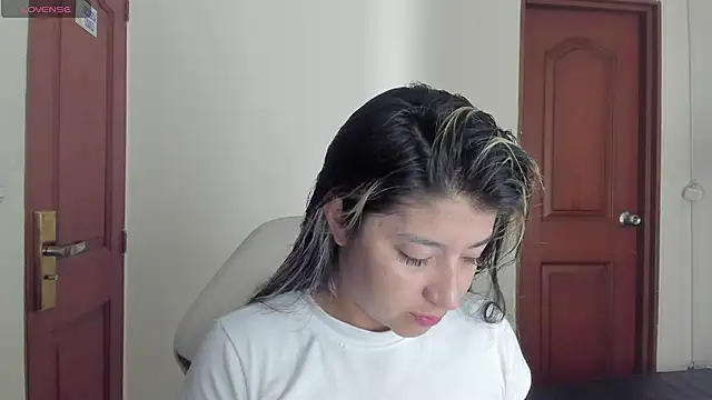 Snapshot of Dahiana_Dmour_ chatting on May 30, 12:02 pm Dahiana Dmour online show from May 30, 12:02 pm