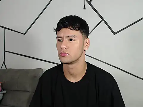 Snapshot of cooper_shiro chatting on June 30, 7:15 pm cooper shiro online show from June 30, 7:15 pm