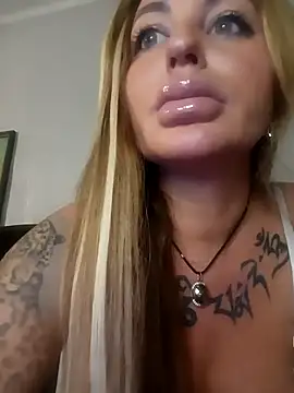 MiaMooly online show from November 10, 6:18 pm