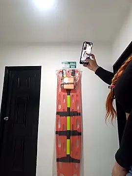 -Serena  online show from March 28, 1:22 pm