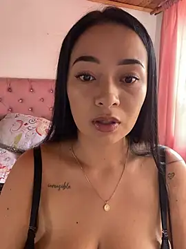 Snapshot of JulietaRiios chatting on February 26, 5:45 pm JulietaRiios online show from February 26, 5:45 pm