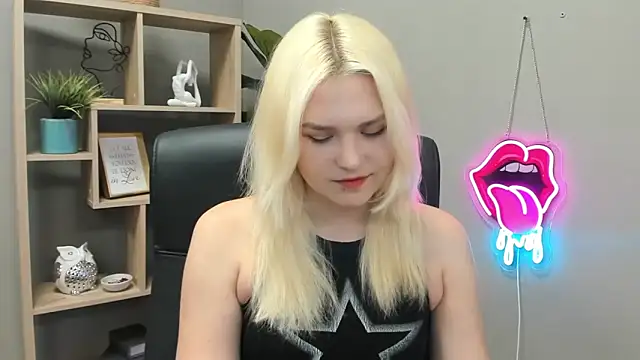 SweetLilyxo online show from May 20, 6:41 am