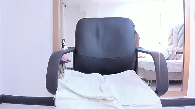 Snapshot of IsabellaFoox chatting on March 1, 12:29 pm IsabellaFoox online show from March 1, 12:29 pm