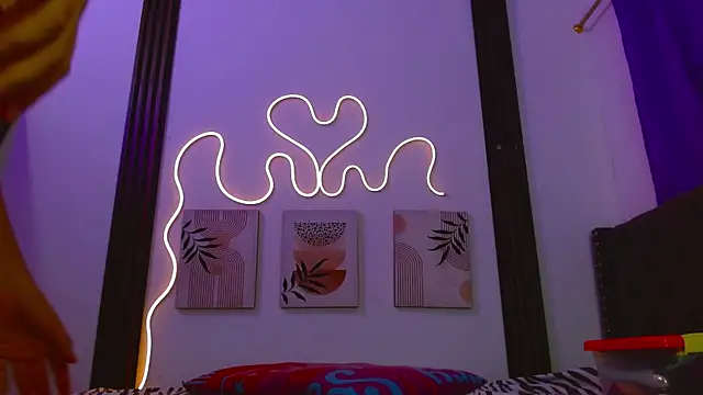 miss caty online show from April 14, 11:44 pm