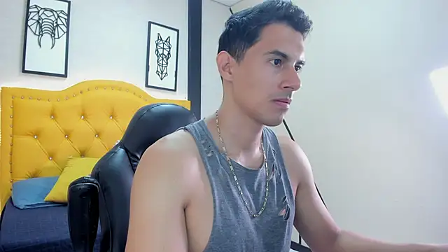 Snapshot of Mike_Conors chatting on March 3, 1:45 am Mike Conors online show from March 3, 1:45 am