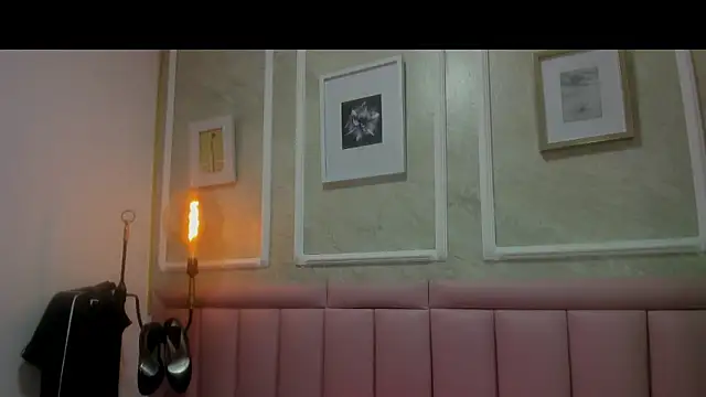 Snapshot of Raven_love chatting on May 4, 4:36 pm Raven love online show from May 4, 4:36 pm