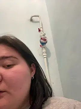 Snapshot of AngelKiras chatting on February 5, 5:56 am AngelKiras online show from February 5, 5:56 am