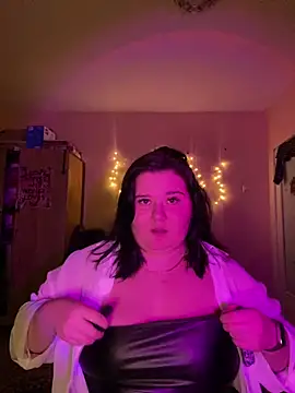 Snapshot of AngelKiras chatting on February 10, 6:56 pm AngelKiras online show from February 10, 6:56 pm