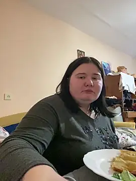 Snapshot of AngelKiras chatting on February 24, 11:30 am AngelKiras online show from February 24, 11:30 am