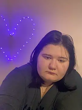 Snapshot of AngelKiras chatting on February 25, 7:40 am AngelKiras online show from February 25, 7:40 am