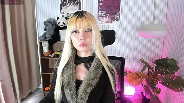 Laukyubey1 online show from March 14, 7:52 pm