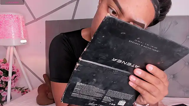 Khloe Rosee online show from February 25, 7:45 pm