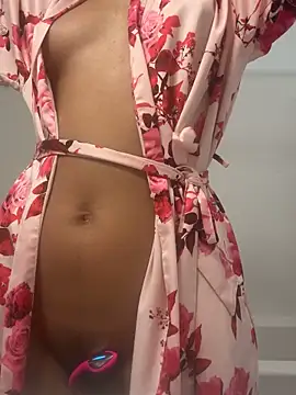 Snapshot of TWERKERBELL chatting on February 27, 12:27 pm TWERKERBELL online show from February 27, 12:27 pm