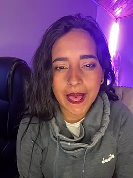 Snapshot of Annie_Alicee chatting on February 24, 1:42 pm Annie Alicee online show from February 24, 1:42 pm