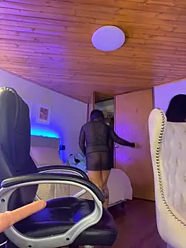 Annie Alicee online show from March 9, 3:38 pm