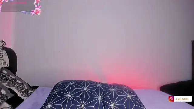 Sharlottee   online show from February 13, 8:10 am