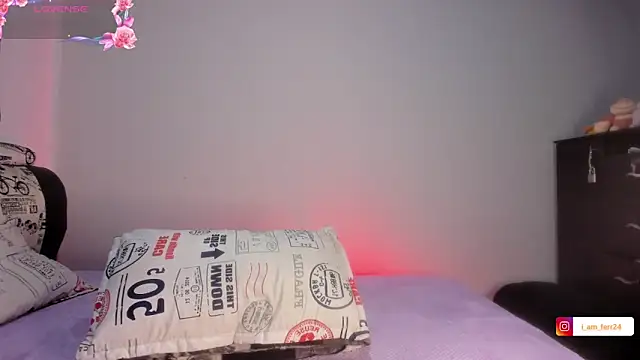 Sharlottee   online show from February 25, 10:47 am