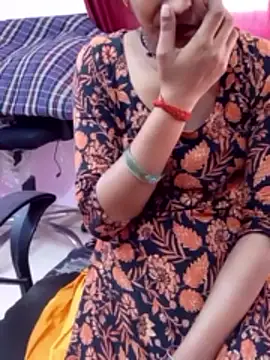 Snapshot of Hot_baby900 chatting on February 24, 3:37 am Hot baby900 online show from February 24, 3:37 am