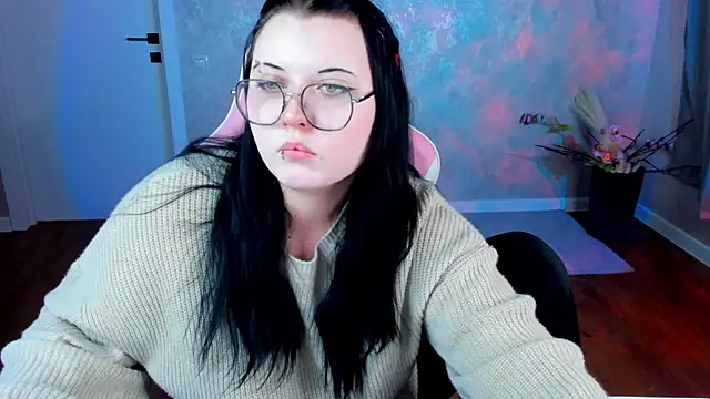 Kira G0ld online show from April 13, 9:26 am