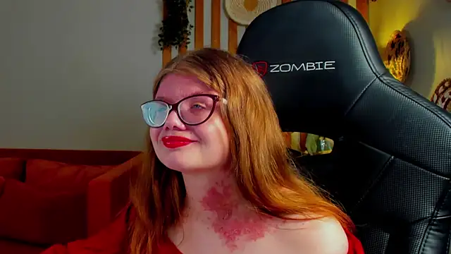 ChloeHalses online show from May 29, 4:05 pm