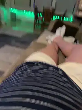 Snapshot of hungryMaya chatting on February 12, 9:54 pm hungryMaya online show from February 12, 9:54 pm