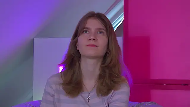 MilaMaelis online show from April 15, 6:20 am