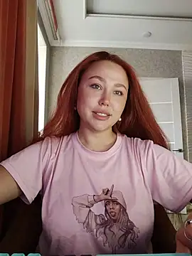 Snapshot of LolaaMint_ chatting on February 4, 11:16 am LolaaMint online show from February 4, 11:16 am