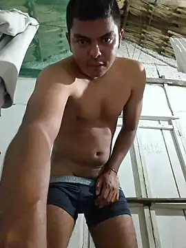 Snapshot of jhoncol231 chatting on February 20, 3:25 am jhoncol231 online show from February 20, 3:25 am