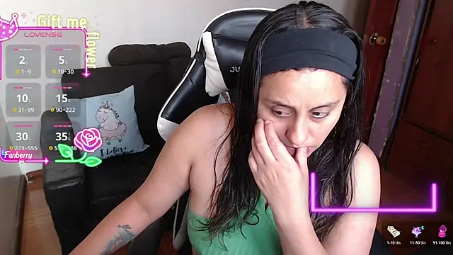 MeliisaRobers online show from April 3, 3:43 pm