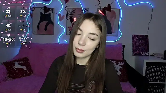 Snapshot of Adriennes chatting on February 18, 2:24 pm Adriennes online show from February 18, 2:24 pm