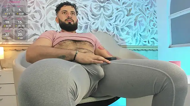 Snapshot of bear_mao_ chatting on April 15, 11:28 am bear mao online show from April 15, 11:28 am