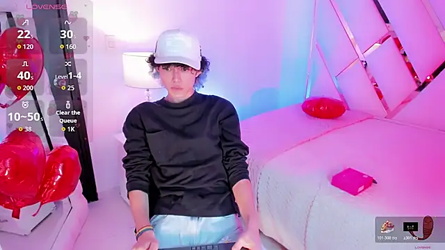 Snapshot of thanier_18 chatting on February 14, 7:21 pm thanier 18 online show from February 14, 7:21 pm